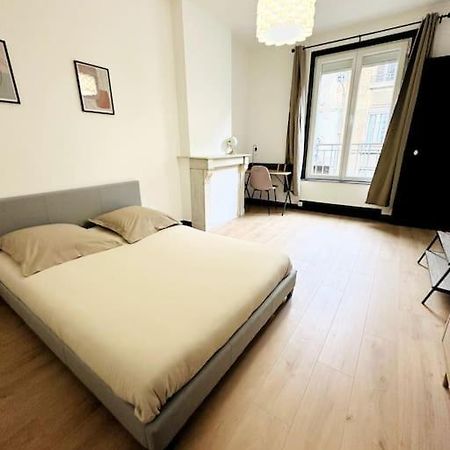 Le Moderne Apartment ชาร์เลอวิลล์-เมซิแยร์ ภายนอก รูปภาพ